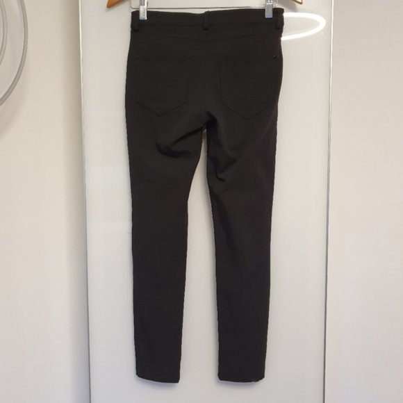 Lululemon Everyday pants - Picture 5 of 7
